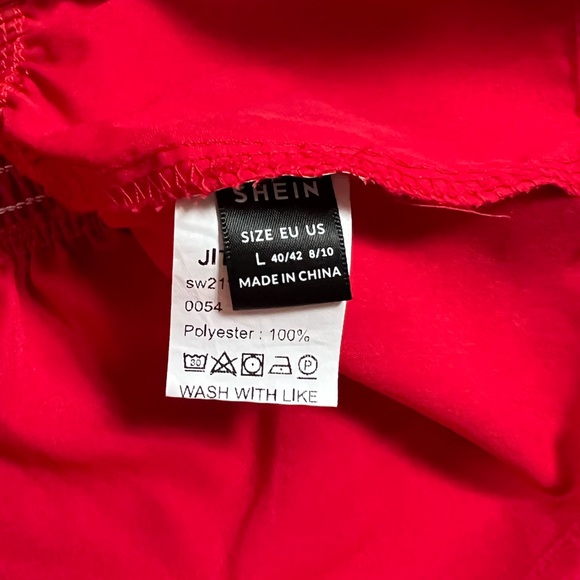 Red Summer Top Large - Picture 3 of 4